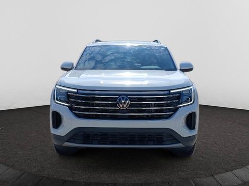 Used 2025 Volkswagen Atlas SE w/ Panoramic Sunroof Package FWD image 2