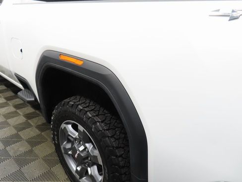 Used 2025 GMC Sierra 2500 SLT w/ SLT Convenience Package image 34