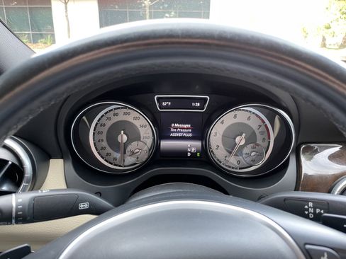 Used 2014 Mercedes-Benz CLA 250 4dr Sdn CLA 250 4MATIC image 19