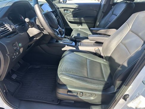 Used 2021 Honda Pilot Touring image 27