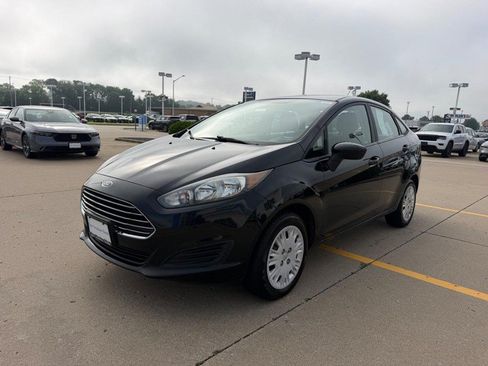 Used 2019 Ford Fiesta S FWD image 5