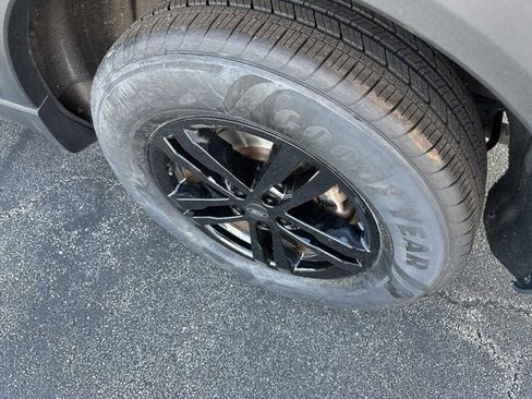 Used 2023 Ford Explorer 4WD image 20