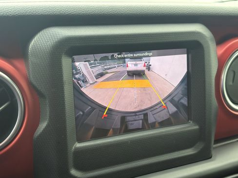 Used 2020 Jeep Wrangler Rubicon w/ Steel Bumper Group image 20