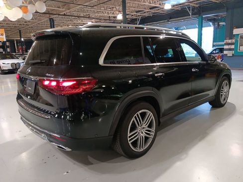 Used 2024 Mercedes-Benz GLS 450 4MATIC image 6