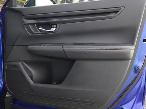 Used 2024 Honda CR-V Sport image 9