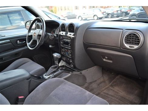Used 2007 GMC Envoy SLE image 28