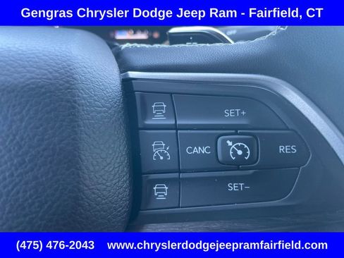 Used 2024 Jeep Grand Cherokee Limited w/ Black Appearance Package AWD/4WD image 53