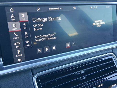 Used 2019 Porsche Panamera 4 image 25