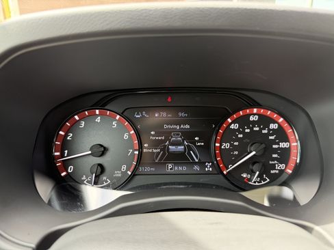 Used 2025 Nissan Frontier PRO-4X w/ Pro Convenience Package AWD/4WD image 19
