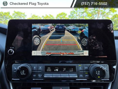 Used 2024 Toyota Grand Highlander AWD image 16