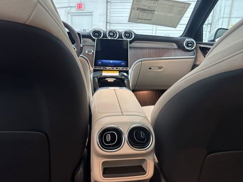 New 2026 Mercedes-Benz GLC 300 4MATIC image 23