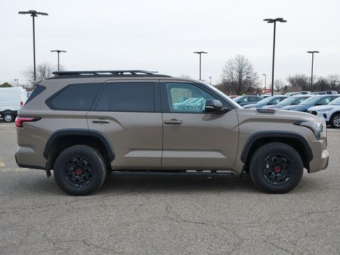Used 2025 Toyota Sequoia TRD Pro AWD/4WD image 8
