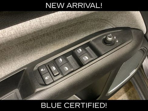 Used 2022 Jeep Compass Latitude w/ Sun and Sound Group AWD/4WD image 27
