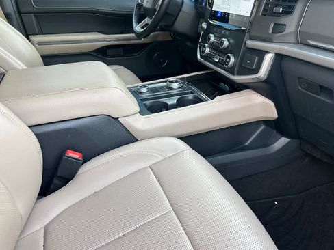 Certified 2024 Ford Expedition Max XLT AWD/4WD image 17