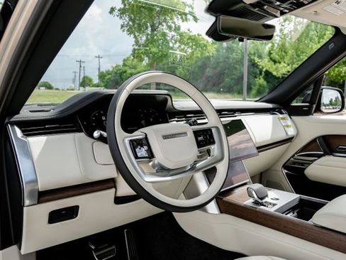 New 2026 Land Rover Range Rover SE AWD/4WD image 2