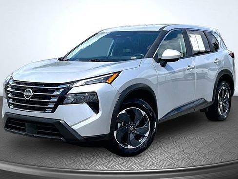 Used 2025 Nissan Rogue SV AWD/4WD image 1