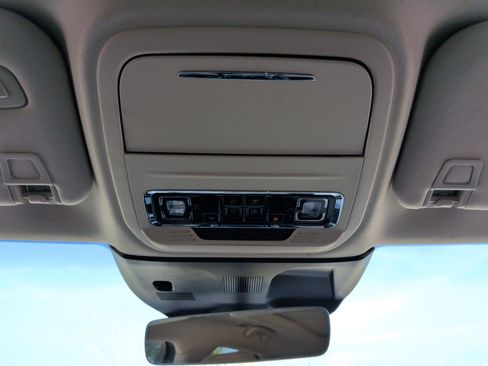 Used 2020 Lincoln Corsair Reserve w/ Appearance Package image 31