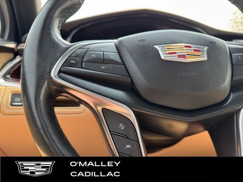 Used 2019 Cadillac XT5 Premium Luxury AWD/4WD image 16