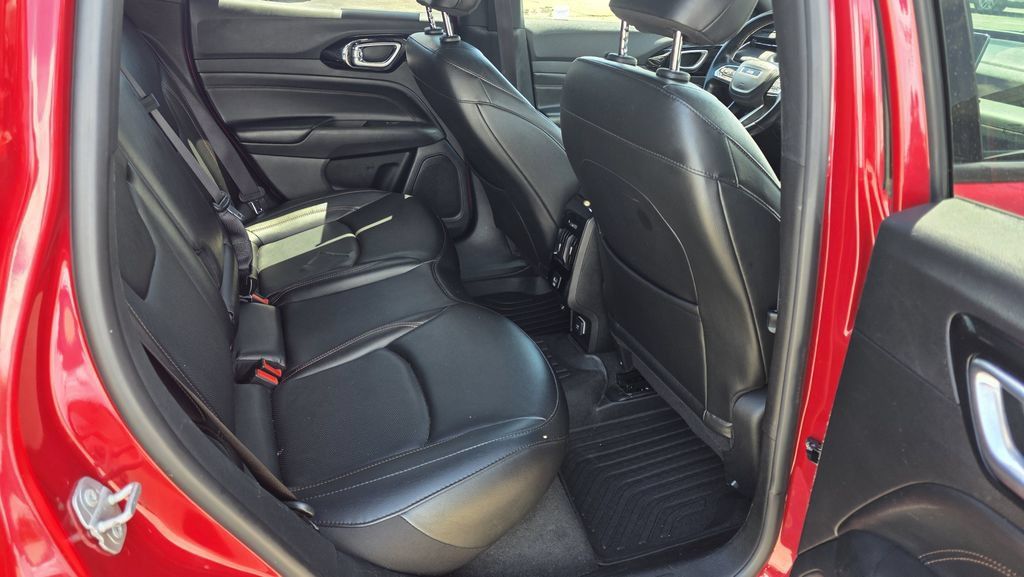 Used 2022 Jeep Compass Limited AWD/4WD image 7