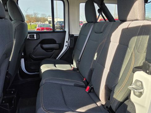 Used 2024 Jeep Wrangler Willys image 32