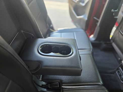 Used 2019 Volkswagen Tiguan SE w/ Panoramic Sunroof Package AWD/4WD image 38