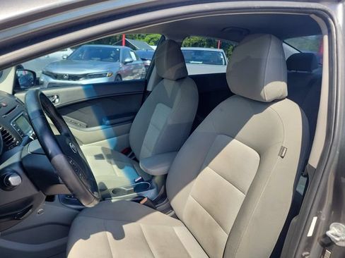 Used 2016 Kia Forte EX FWD image 11