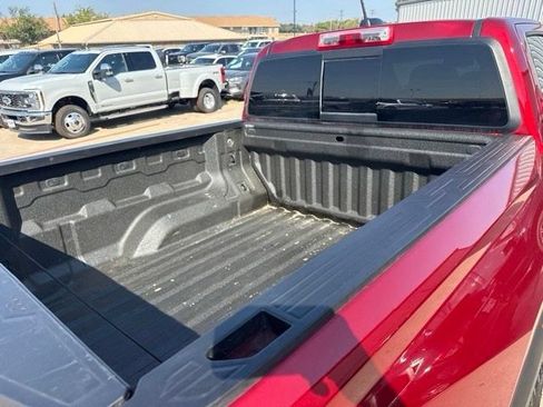 Used 2025 GMC Canyon AT4 AWD/4WD image 13