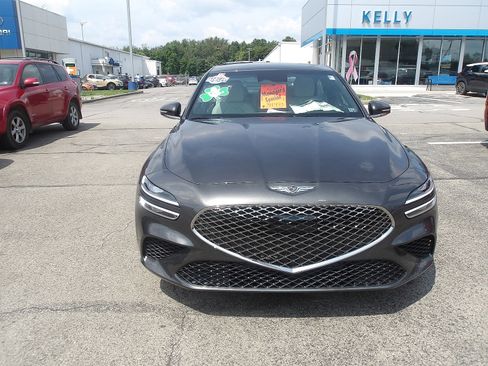 Used 2025 Genesis G70 2.5T image 2