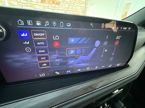 Certified 2025 Chevrolet Tahoe Z71 image 53