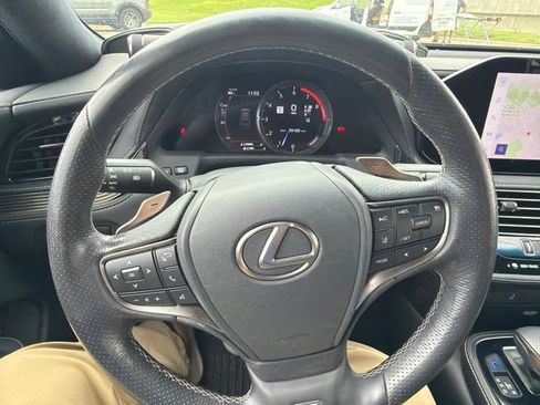 Used 2023 Lexus LS 500 F Sport AWD/4WD image 7
