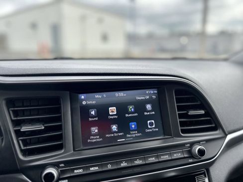 Used 2020 Hyundai Elantra Value Edition w/ Cargo Package (C1) FWD image 22