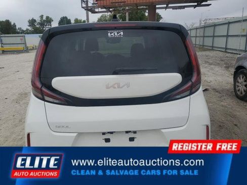 Used 2025 Kia Soul S image 12