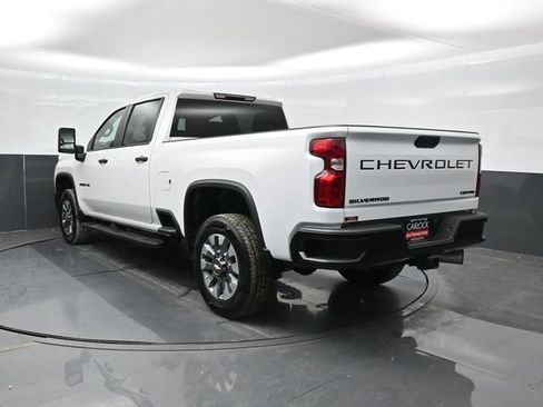 Used 2024 Chevrolet Silverado 2500 Custom w/ Custom Value Package AWD/4WD image 10