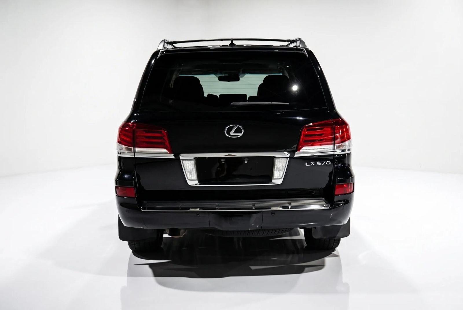 Used 2013 Lexus LX 570 4WD w/ Luxury Pkg image 5