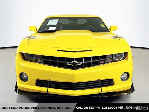 Used 2010 Chevrolet Camaro SS w/ RS Package image 2