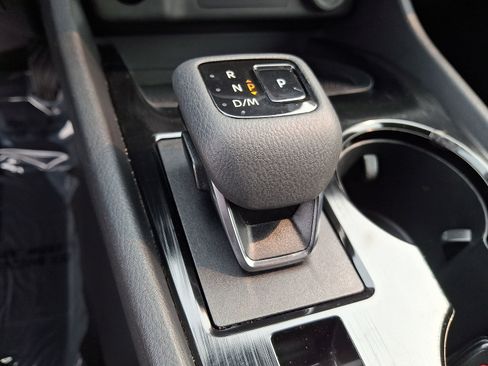 Used 2024 Nissan Rogue SV AWD/4WD image 14
