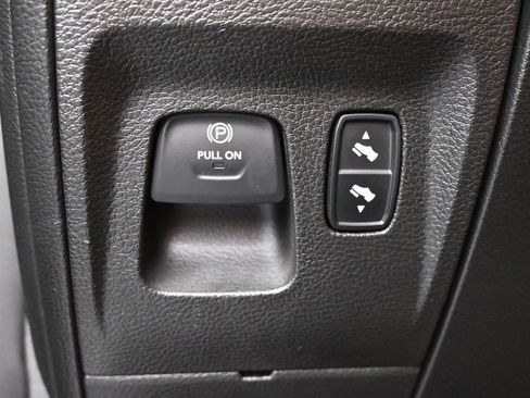 Used 2020 RAM 1500 Sport w/ Level 2 Equipment Goup w/2_L AWD/4WD image 13
