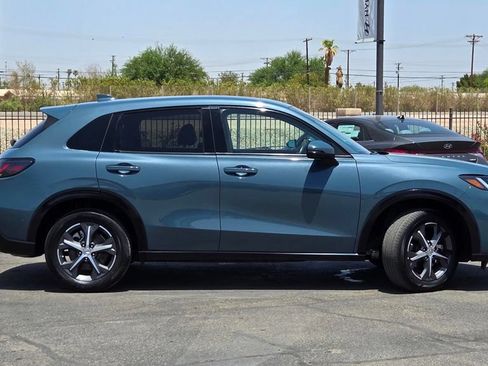 Used 2024 Honda HR-V EX-L image 3