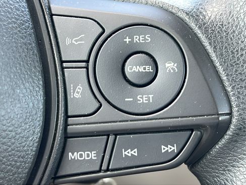 Used 2022 Toyota Corolla Cross L FWD image 20