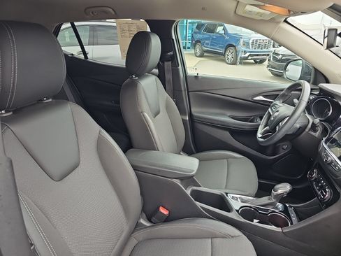 Used 2023 Buick Encore GX Select w/ Sport Touring Package FWD image 31