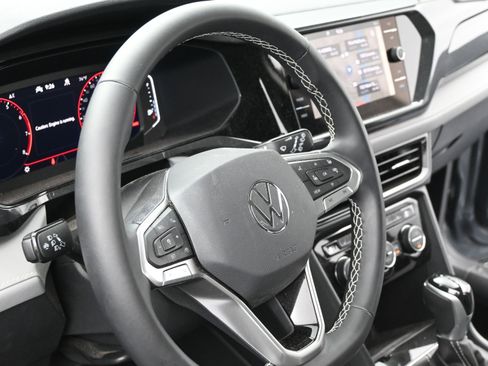 Used 2023 Volkswagen Taos SEL AWD/4WD image 13