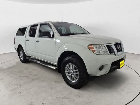Used 2016 Nissan Frontier SV image 7