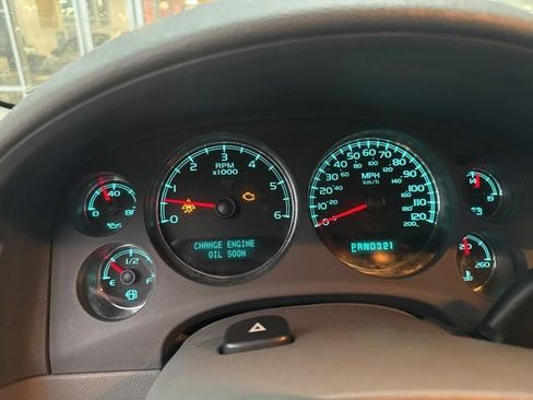 Used 2008 Chevrolet Suburban LT image 26