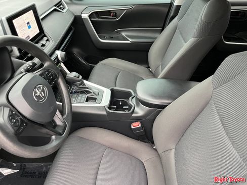 Certified 2023 Toyota RAV4 LE AWD/4WD image 21