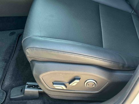 Used 2025 Hyundai Santa Fe SEL FWD image 15