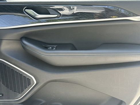 Used 2022 Jeep Grand Cherokee Trailhawk w/ Advanced Protech Group II image 15