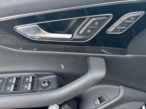 Used 2019 Audi Q7 3.0T Prestige image 11