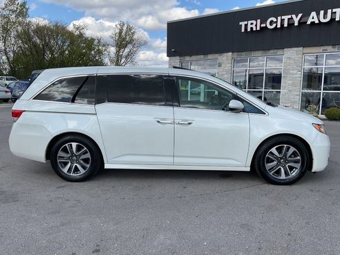 Used 2014 Honda Odyssey Touring Elite image 9