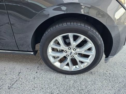 Used 2019 Ford Expedition Limited w/ Equipment Group 302A image 11