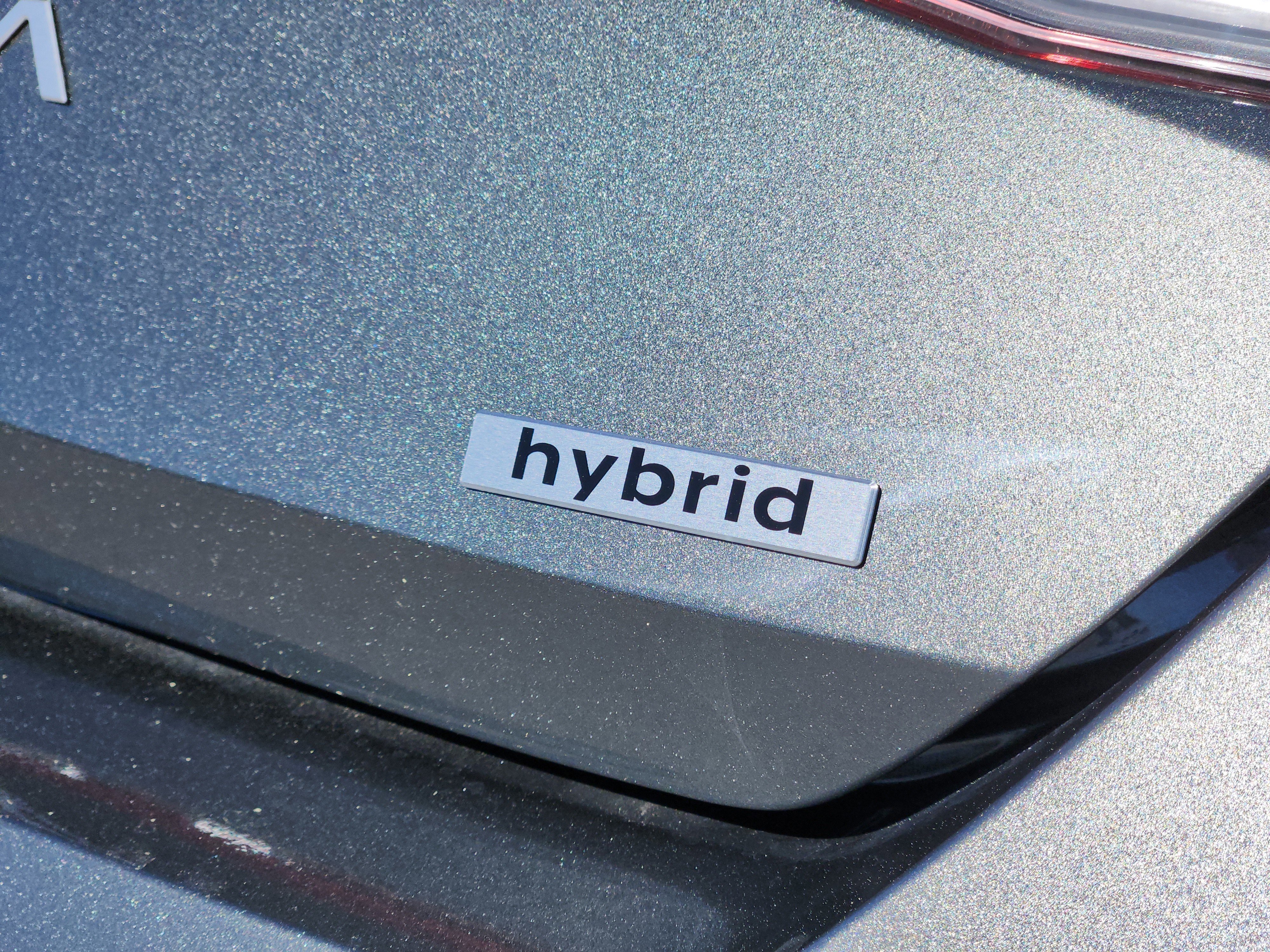 New 2026 Hyundai Elantra Limited FWD image 7